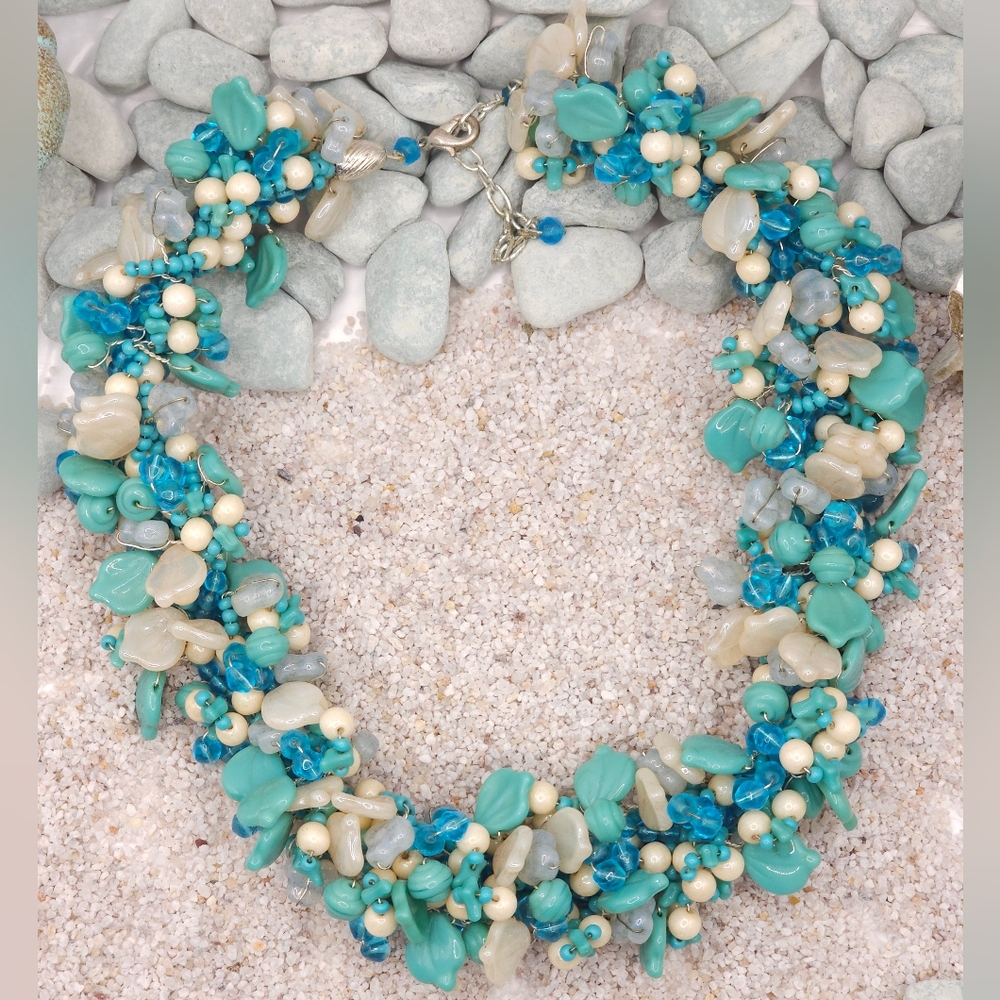 Unsigned Light Blue And Cream Glass Beaded‎ Collar Necklace